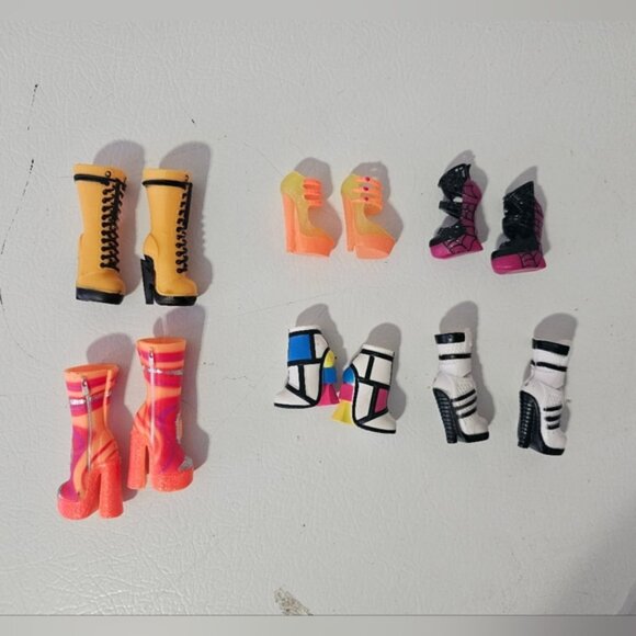 LOL Surprise Dolls OMG DOLL Shoes Set of 6 - Picture 1 of 4